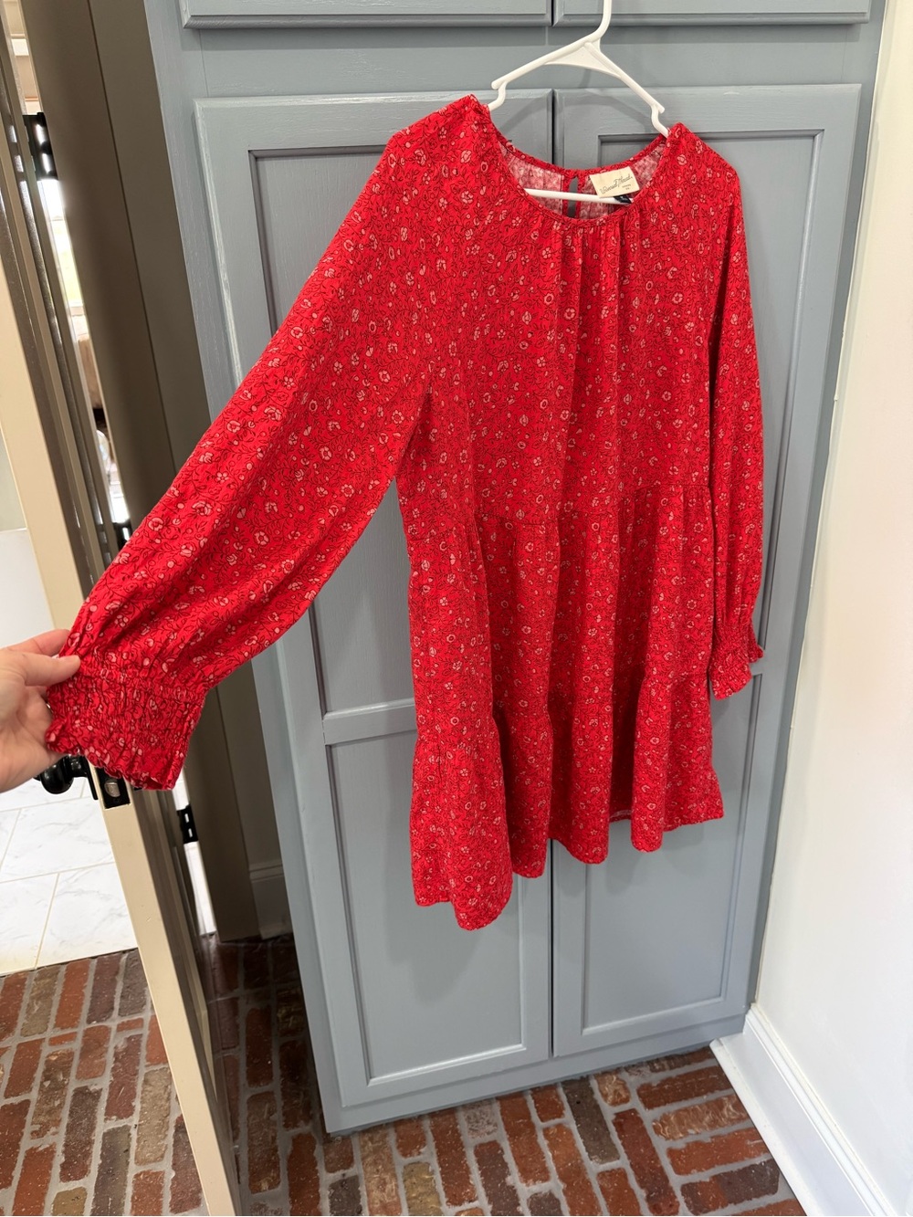 Universal Thread Red Floral Long-Sleeve Smocked Tiered Tunic
